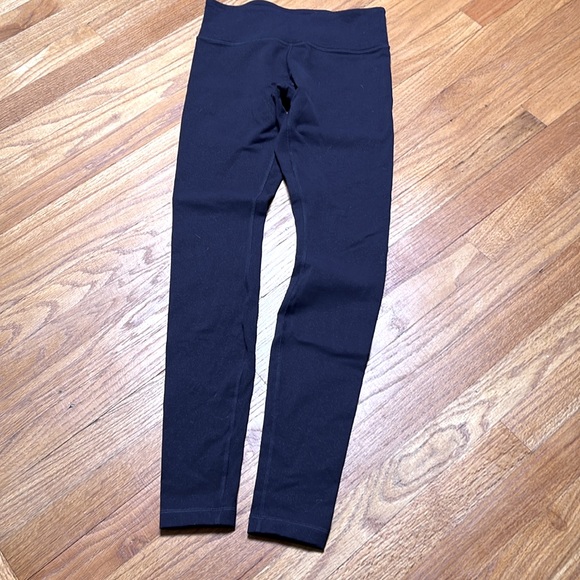 Lululemon navy blue mid rise leggings women’s 6 - Picture 3 of 6